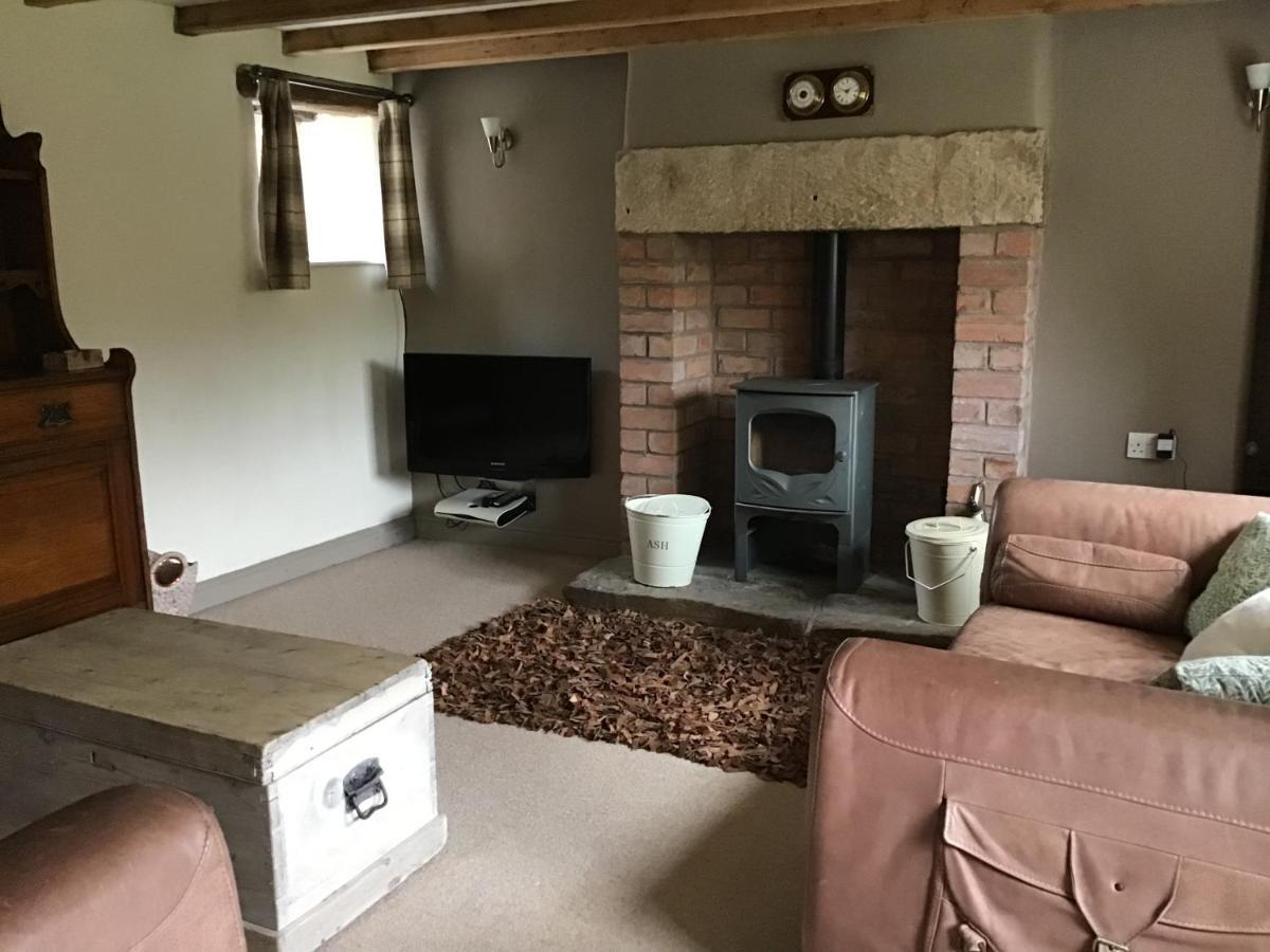 Lee House Farm Holiday Cottage With Possible Use Of Hot Tub Ninety Pounds A Session Waterfall Exterior foto